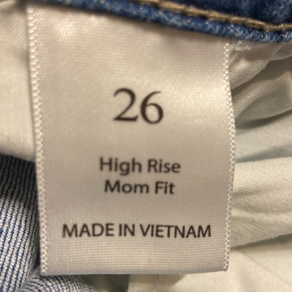 WILLOW ROOT HIGH RISE MOM FIT JEANS SIZE 26 - Picture 4 of 4